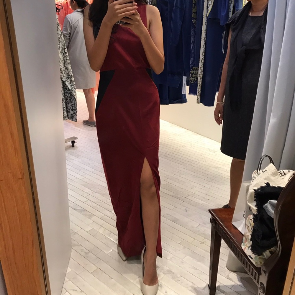 Shaka red dress